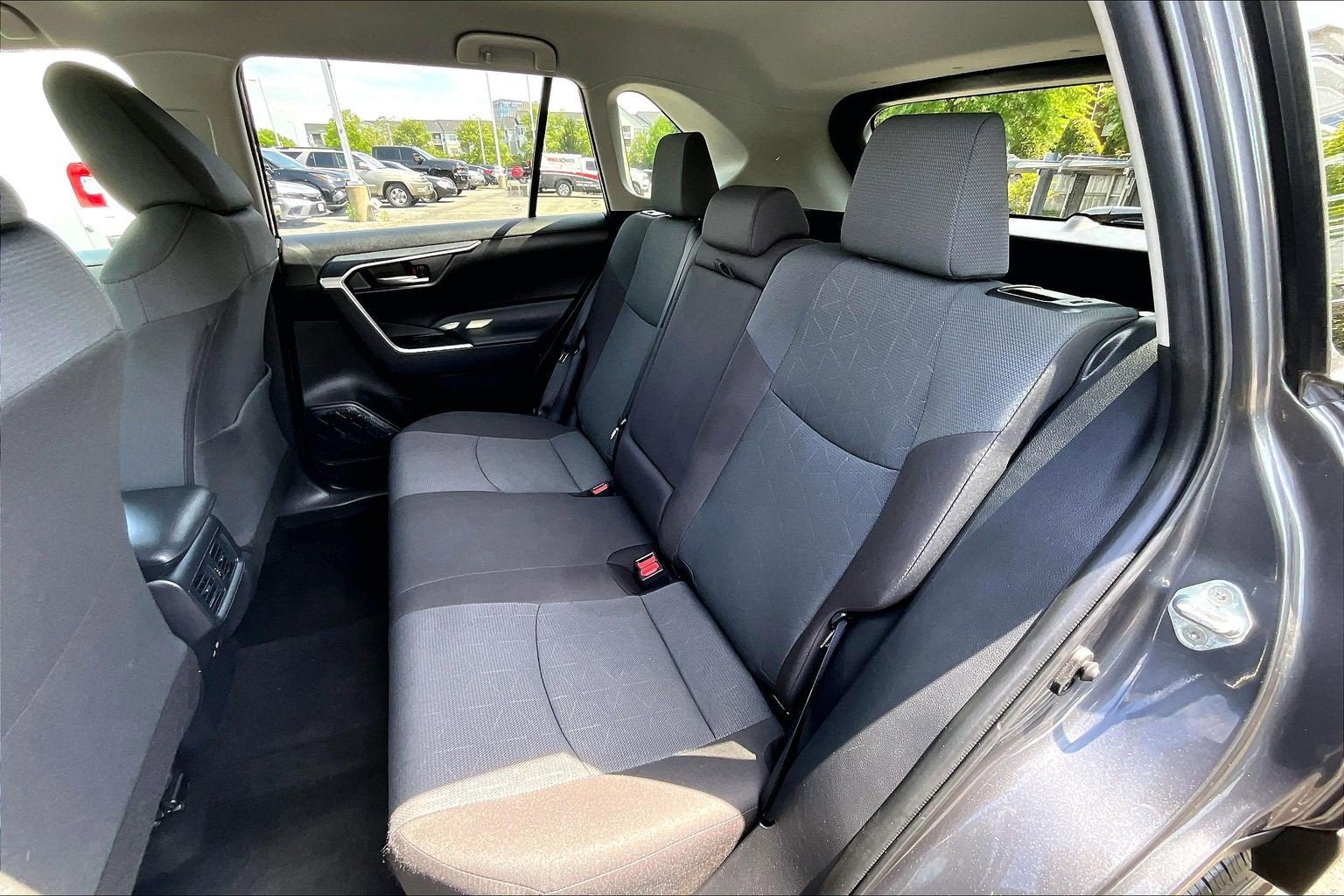 Used 2025 Toyota RAV4 XLE AWD/4WD image 24