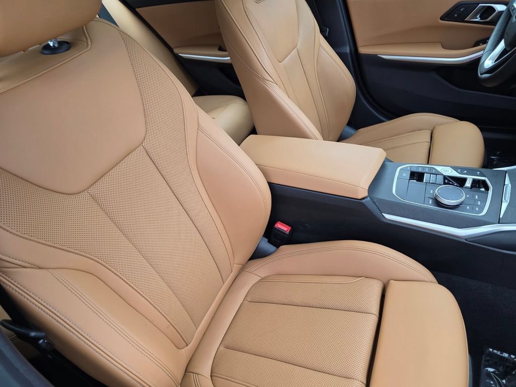 Used 2024 BMW 330i Sedan w/ Convenience Package RWD image 26