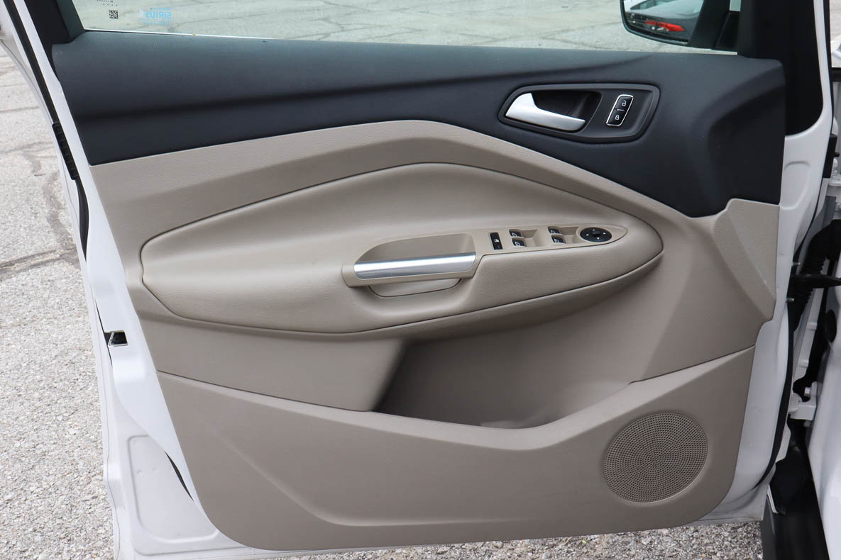 Used 2016 Ford C-MAX SEL w/ Equipment Group 302A image 13