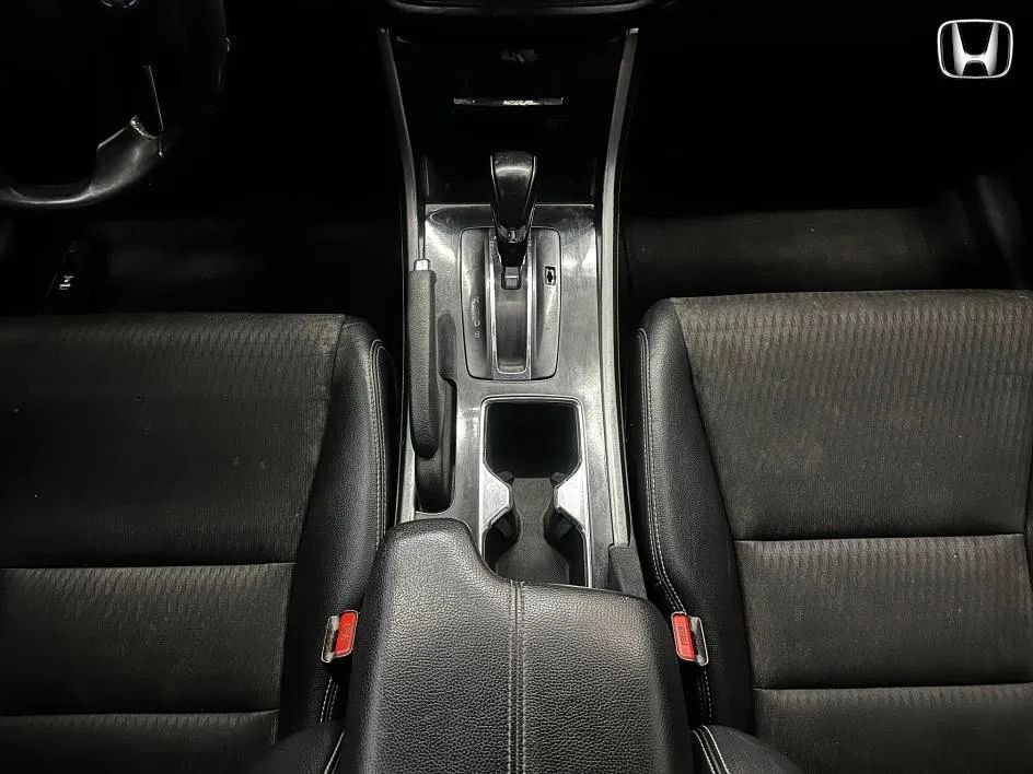 Used 2017 Honda Accord Sport image 13