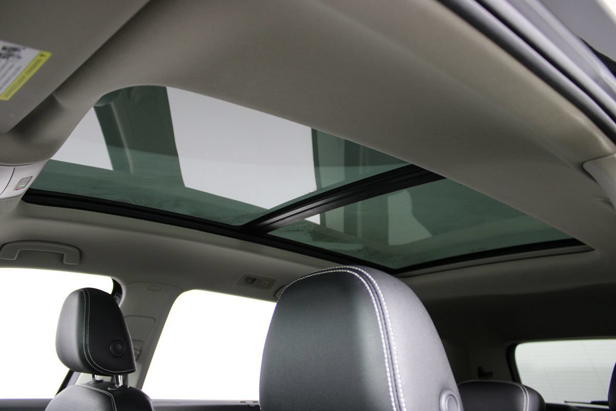 Used 2023 Volkswagen Atlas SE w/ Panoramic Sunroof Package FWD image 14