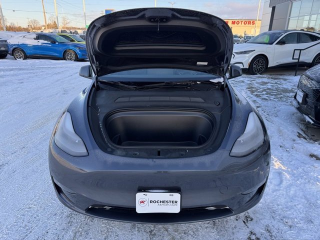 Used 2023 Tesla Model Y Long Range image 31