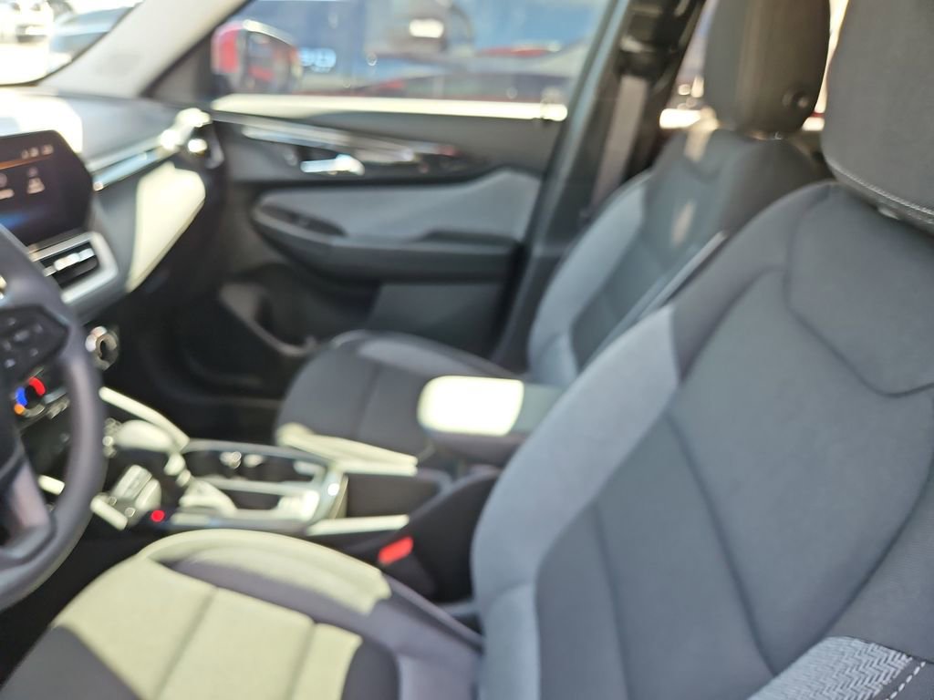 Used 2026 Chevrolet TrailBlazer LT image 16
