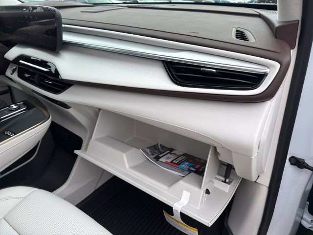 New 2026 Buick Enclave Avenir w/ Super Cruise Package image 58