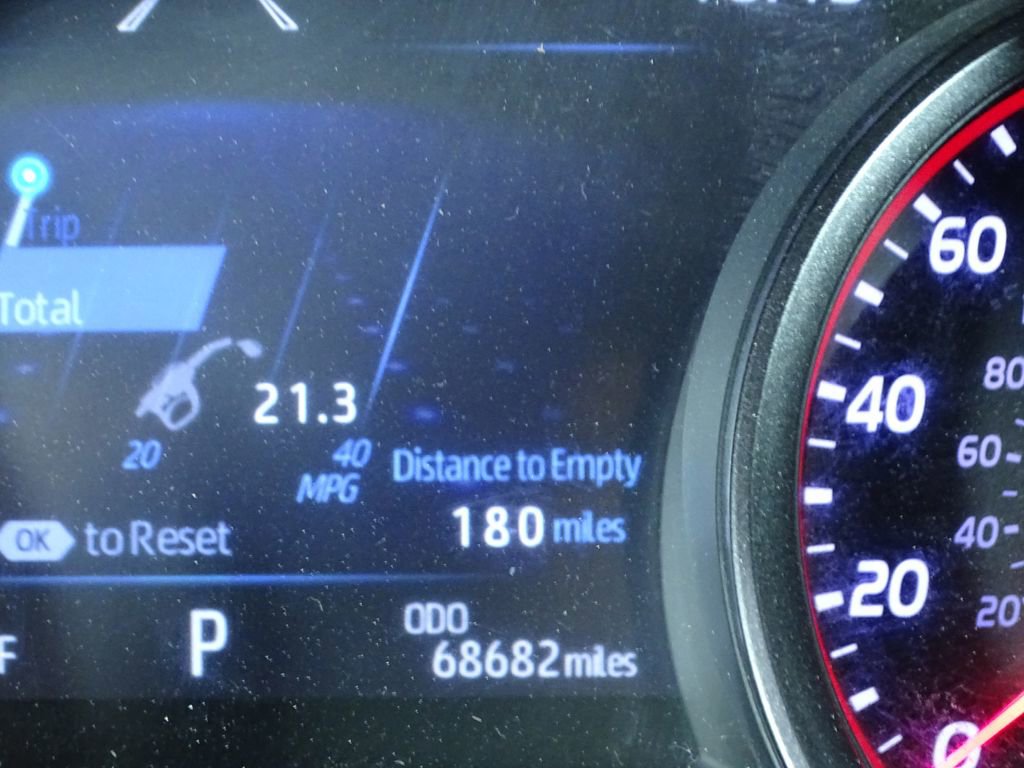 Used 2021 Toyota Camry XSE FWD image 33