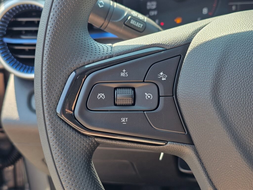 New 2026 Chevrolet Trax LS w/ LS Convenience Package FWD image 35