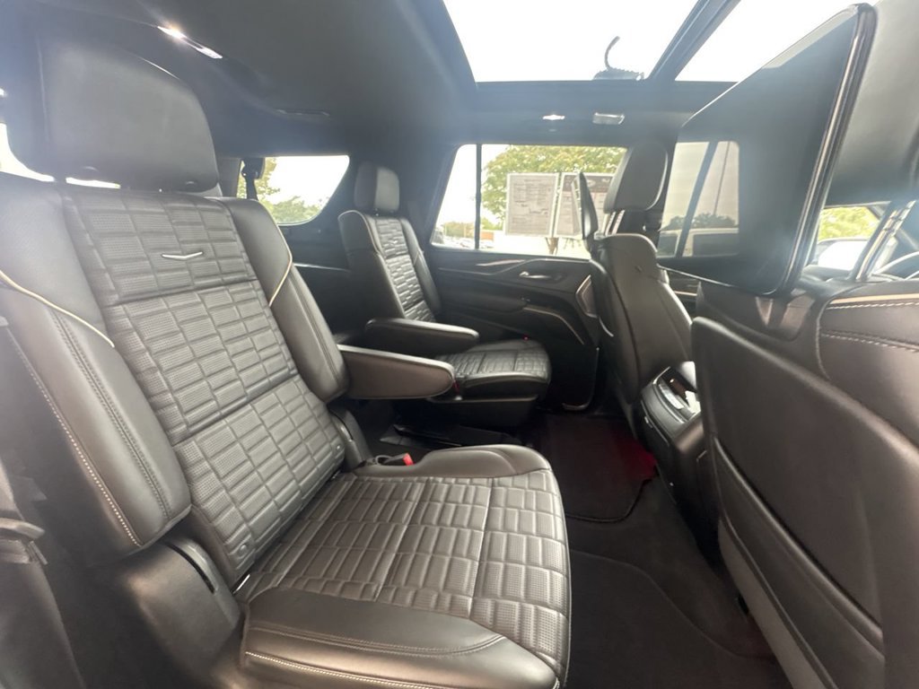 Certified 2023 Cadillac Escalade Premium Luxury Platinum AWD/4WD image 28
