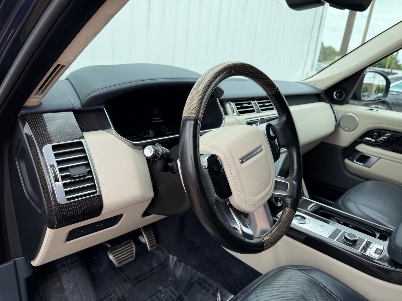 Used 2019 Land Rover Range Rover Long Wheelbase Autobiography AWD/4WD image 19