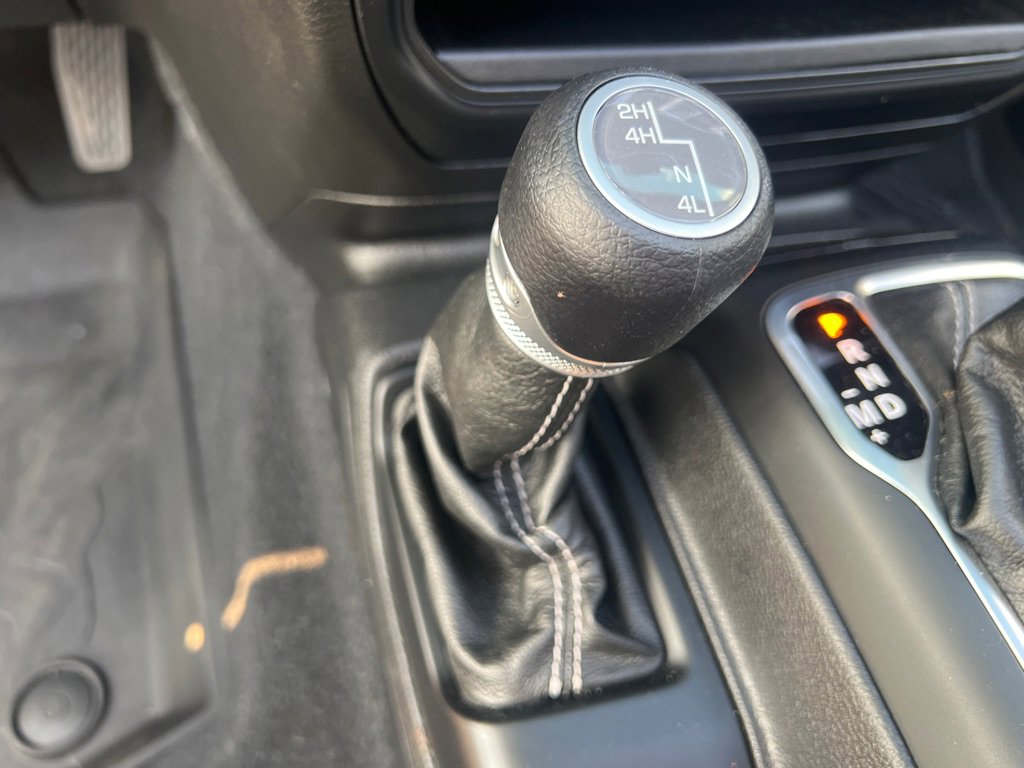 Used 2021 Jeep Gladiator Overland image 21