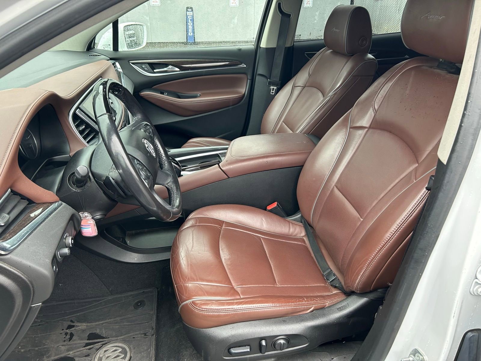 Used 2018 Buick Enclave Avenir w/ Avenir Technology Package image 11