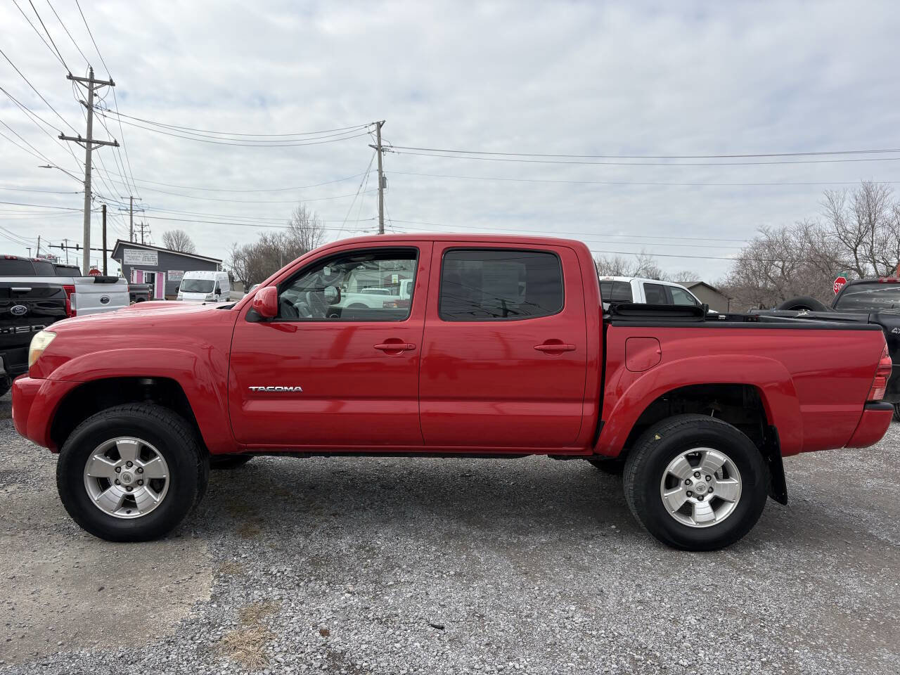 Used 2007 Toyota Tacoma PreRunner RWD image 2
