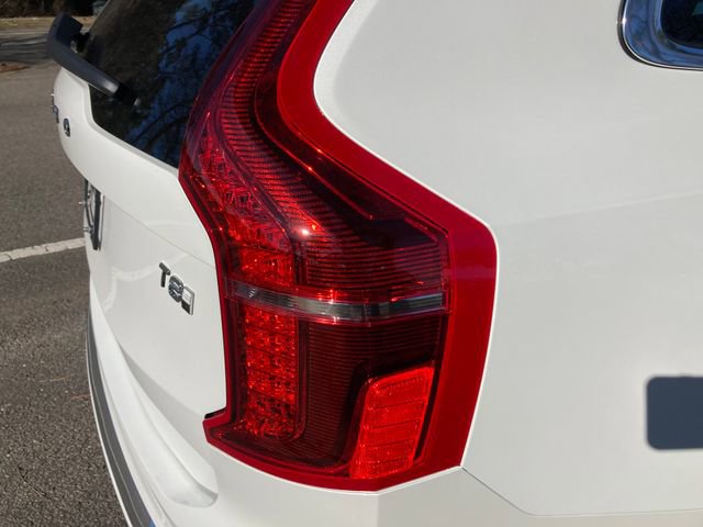 New 2025 Volvo XC90 T8 Core w/ Climate Package image 14