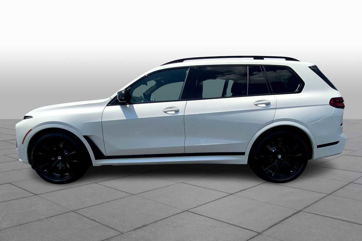New 2026 BMW X7 M60i image 13