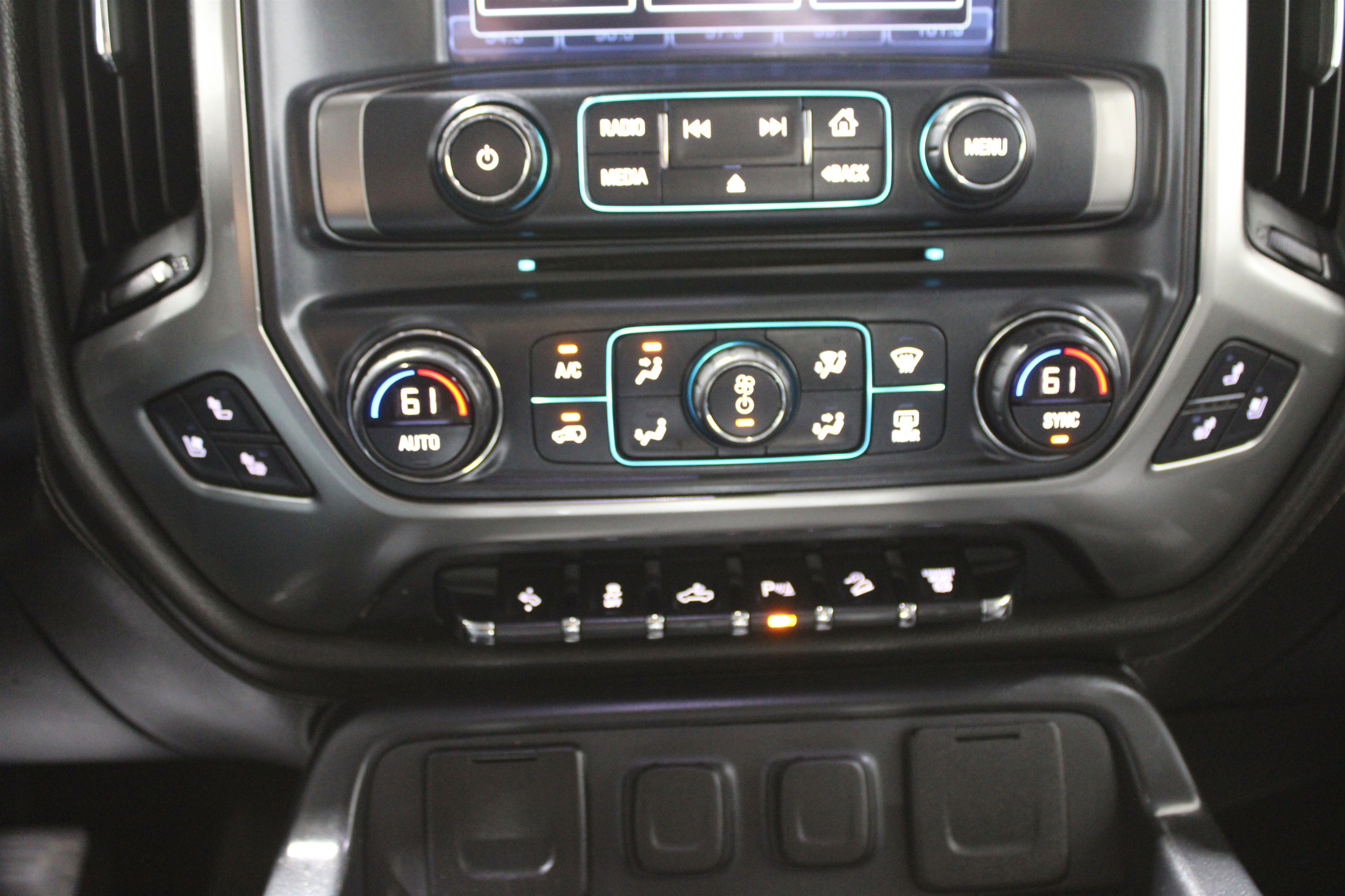 Used 2019 Chevrolet Silverado 2500 LTZ w/ Duramax Plus Package image 19