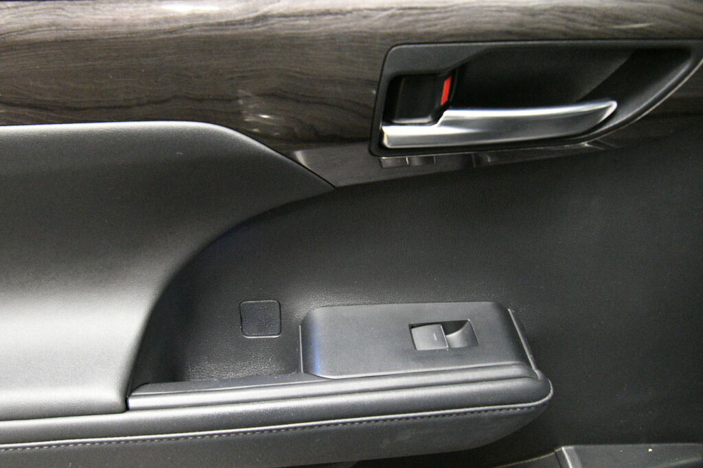 Used 2021 Toyota Highlander Limited image 24