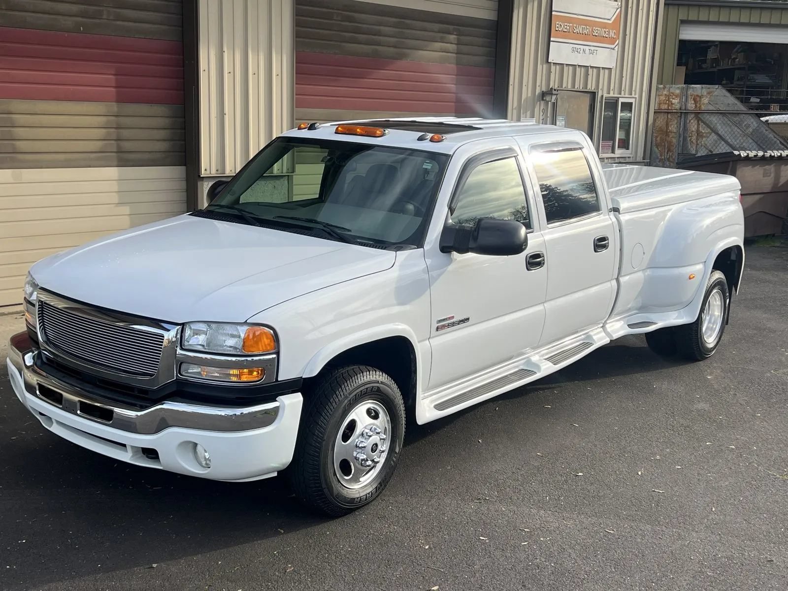 Used 2005 GMC Sierra 3500 SLT w/ Heavy-Duty Power Package RWD image 22