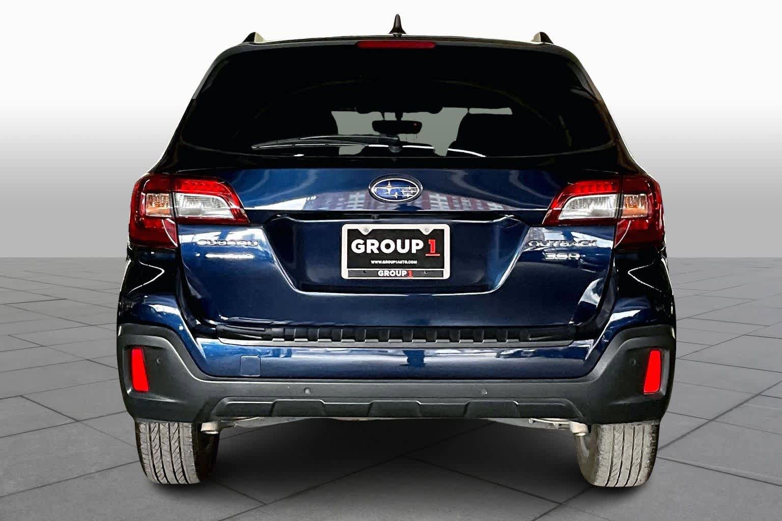 Used 2018 Subaru Outback 3.6R Touring AWD/4WD image 7