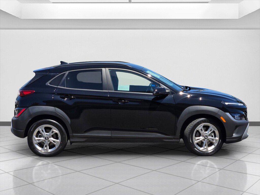 Used 2023 Hyundai Kona SEL w/ Cargo Package AWD/4WD image 5