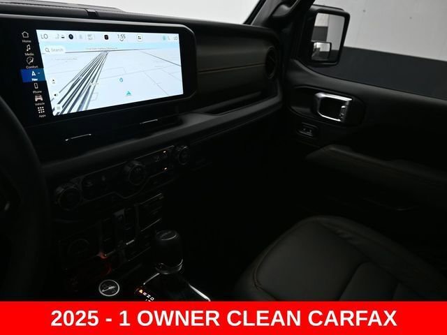 Used 2025 Jeep Gladiator Mojave w/ Convenience Group image 11