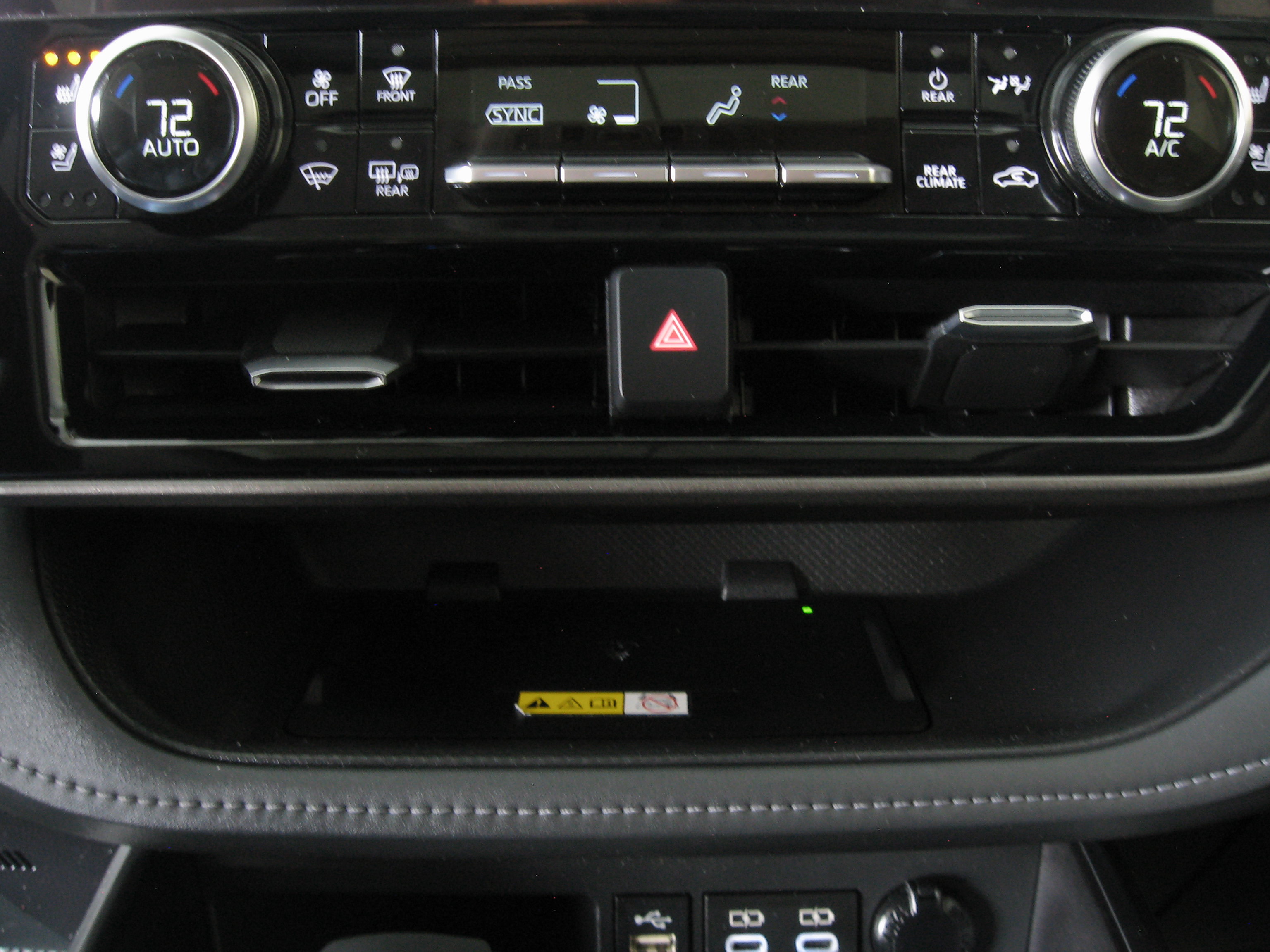 Used 2023 Toyota Highlander Limited AWD/4WD image 17