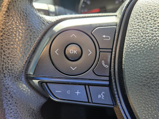 Used 2020 Toyota RAV4 XLE w/ Convenience Package FWD image 24