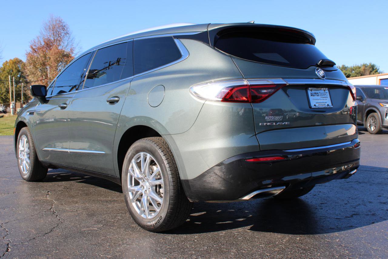 Used 2022 Buick Enclave Premium w/ Experience Buick Package FWD image 10