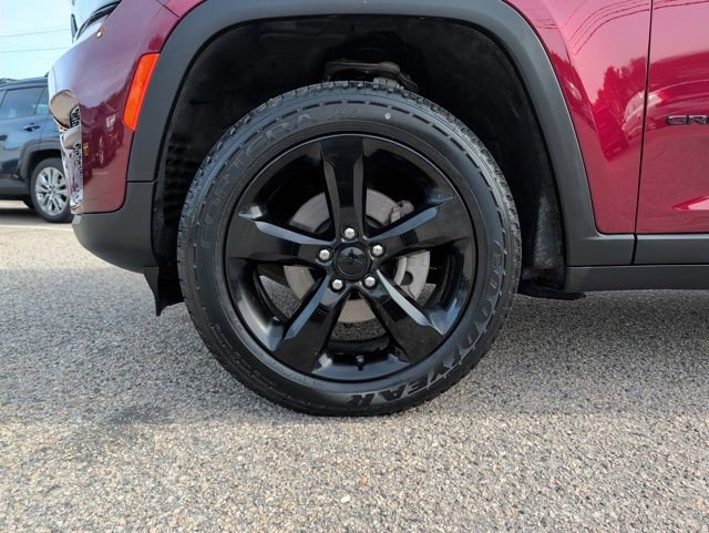 Used 2023 Jeep Grand Cherokee Altitude image 34