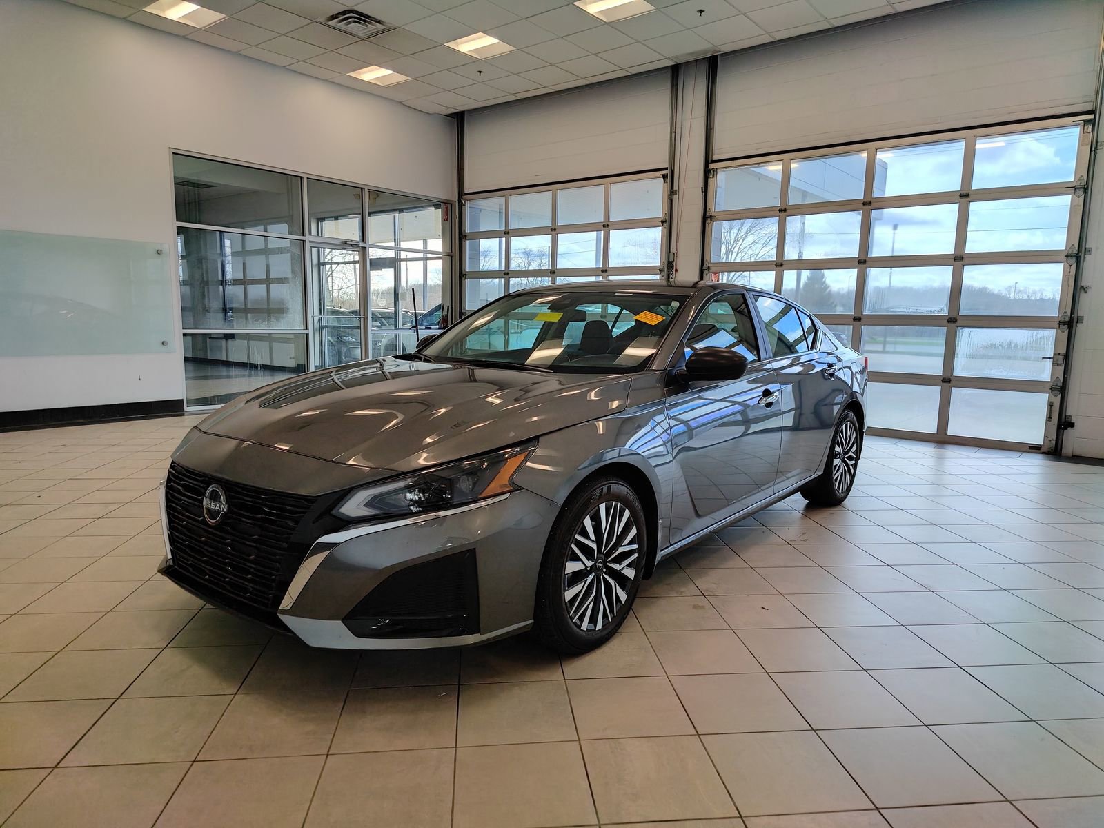 Used 2024 Nissan Altima 2.5 SV image 8