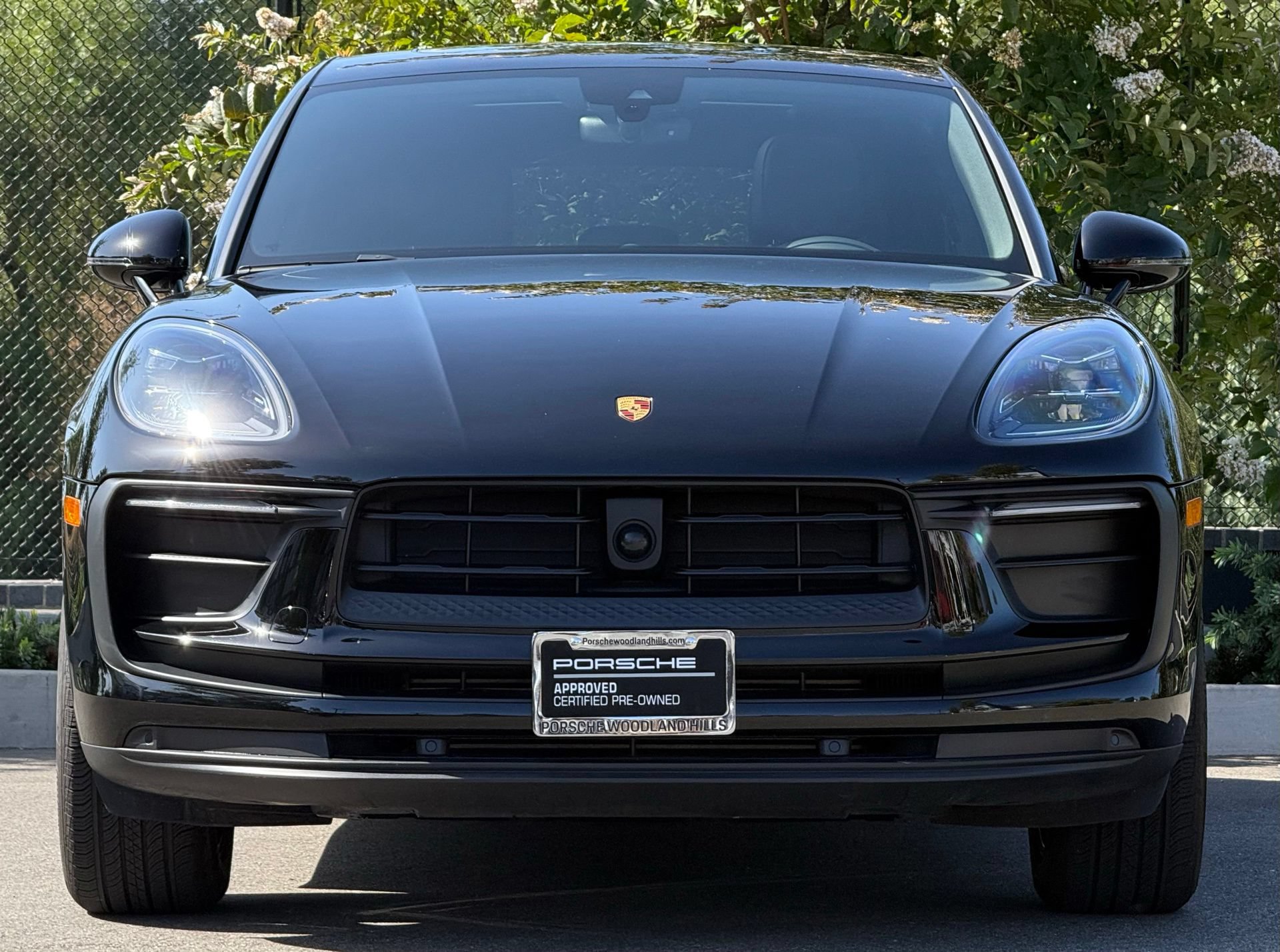 Certified 2024 Porsche Macan AWD/4WD image 10