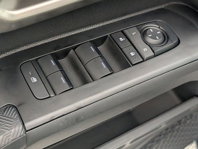 Used 2025 Toyota Tacoma TRD Sport image 11