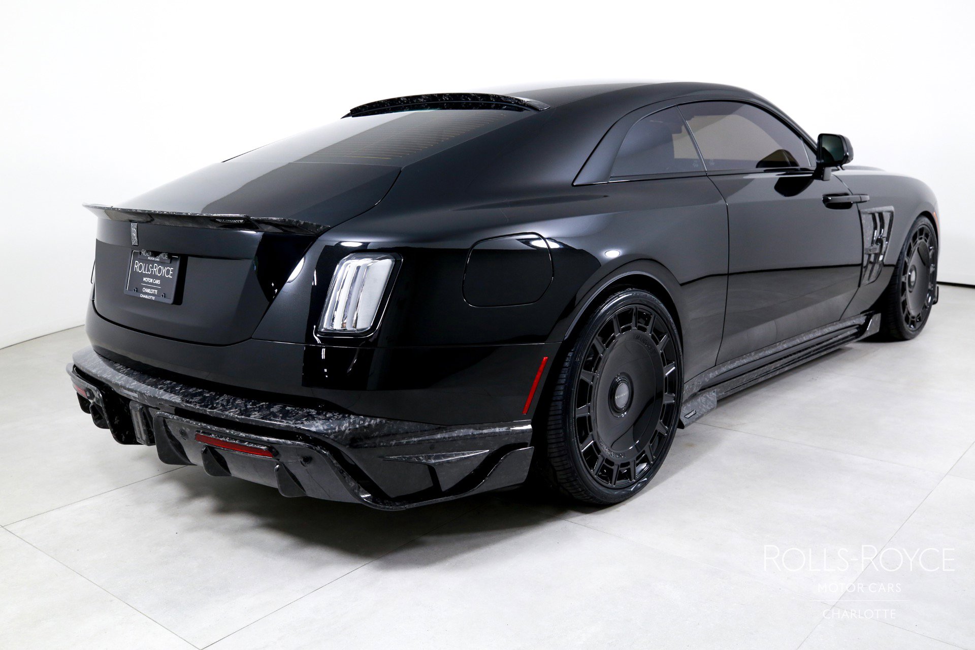 Used 2025 Rolls-Royce Spectre Black Badge w/ Spectre Enhancement Package image 2