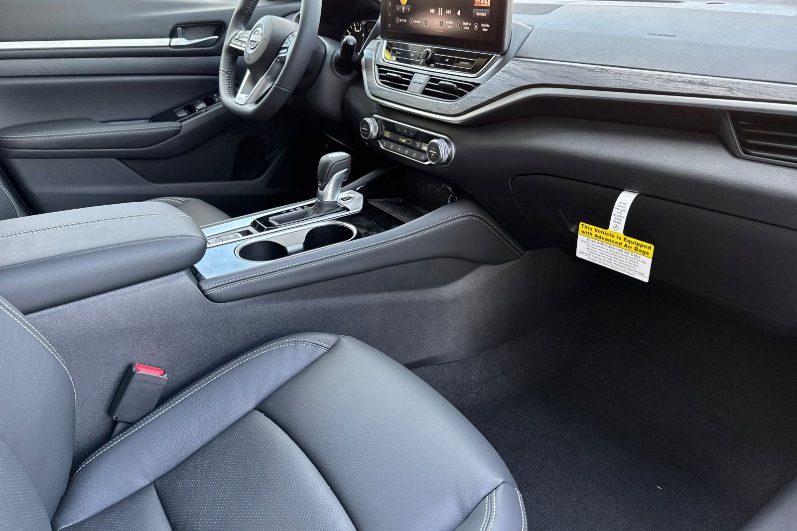 New 2025 Nissan Altima 2.5 SL image 12