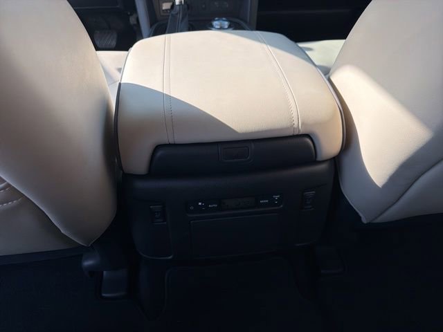 Used 2023 Nissan Armada Platinum w/ Captain's Chairs Package AWD/4WD image 18