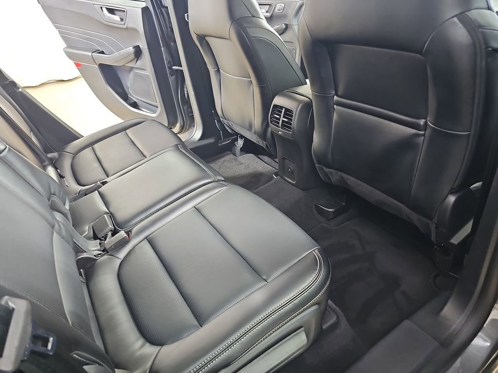 Used 2025 Ford Escape Platinum AWD/4WD image 14