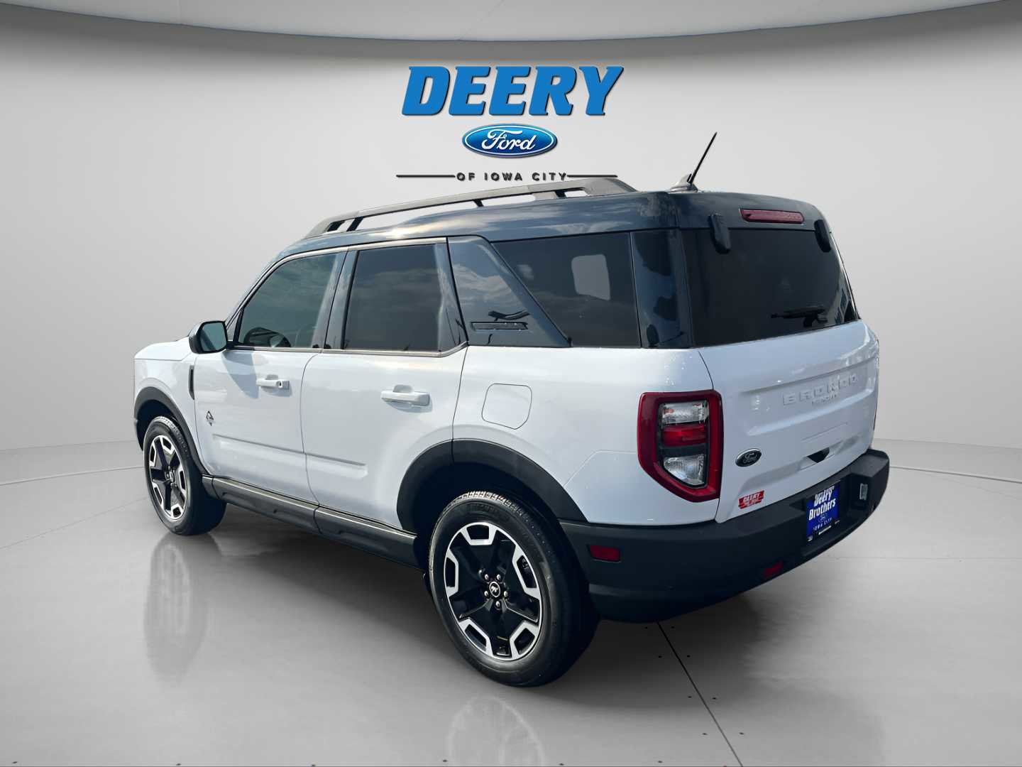 Used 2024 Ford Bronco Sport Outer Banks w/ Tech Package image 6