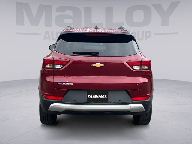 Used 2024 Chevrolet TrailBlazer LT w/ Convenience Package FWD image 4