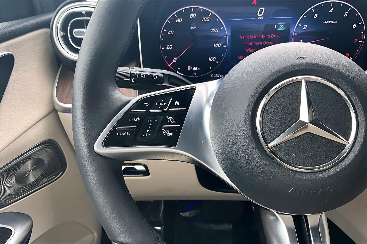 Used 2025 Mercedes-Benz GLC 300 image 17