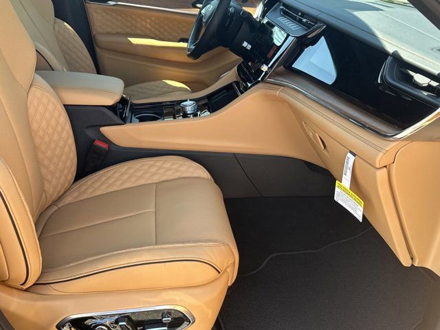 New 2026 Jeep Grand Cherokee Summit AWD/4WD image 13
