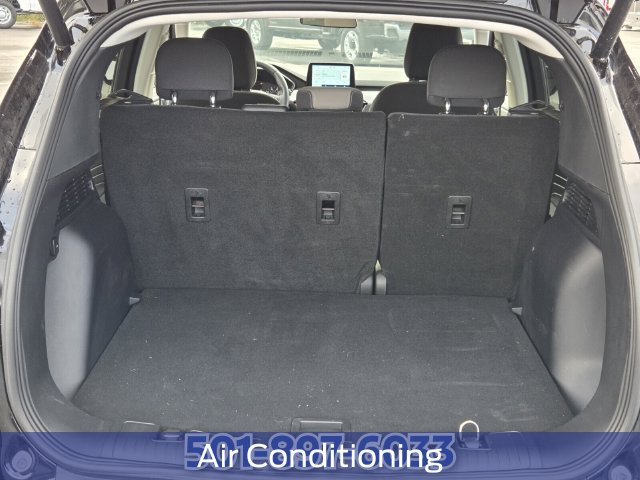Certified 2022 Ford Escape SE w/ SE Sport Appearance Package FWD image 17