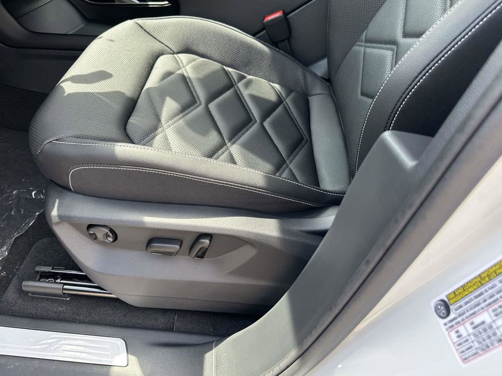 New 2026 Volkswagen Atlas SE image 15