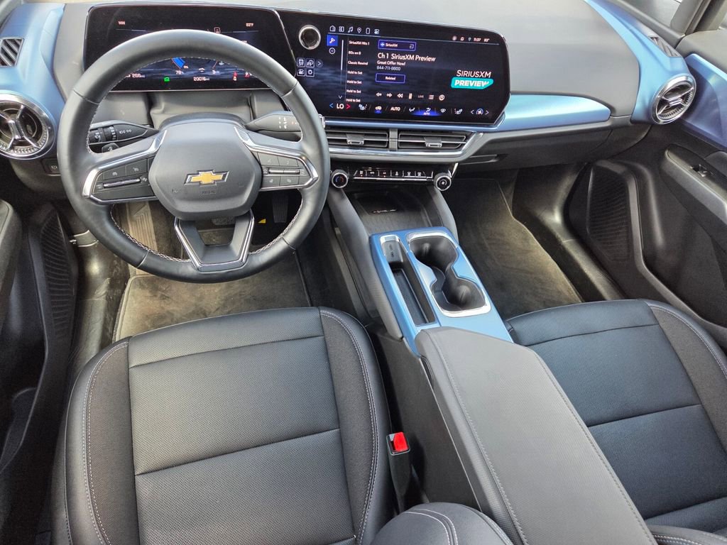 Certified 2025 Chevrolet Equinox EV LT w/ Convenience Package image 9