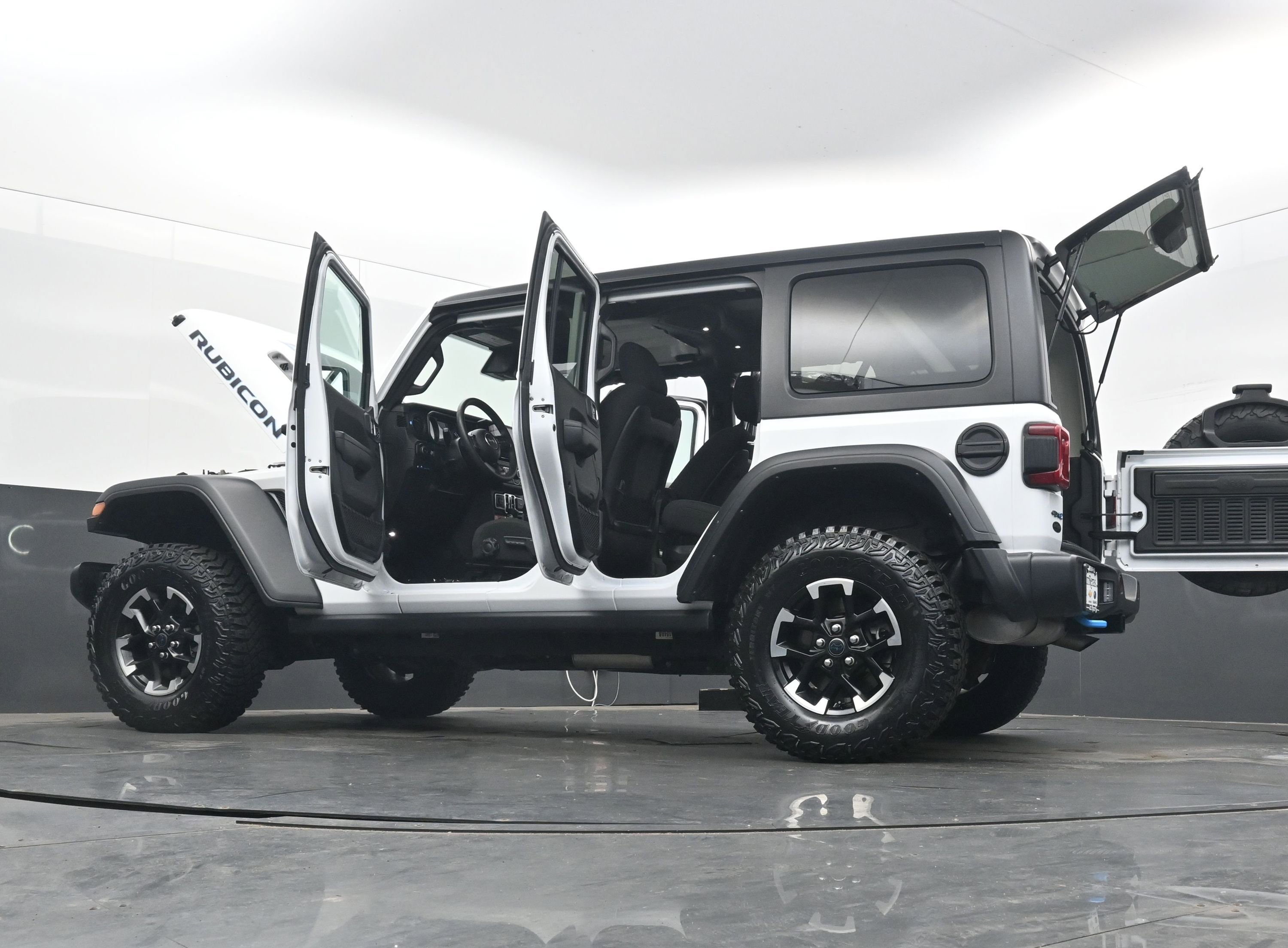 Used 2024 Jeep Wrangler Unlimited Rubicon 4xe image 45