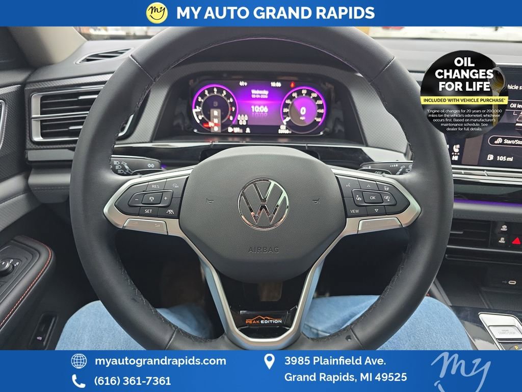 Used 2024 Volkswagen Atlas Peak Edition SE image 13