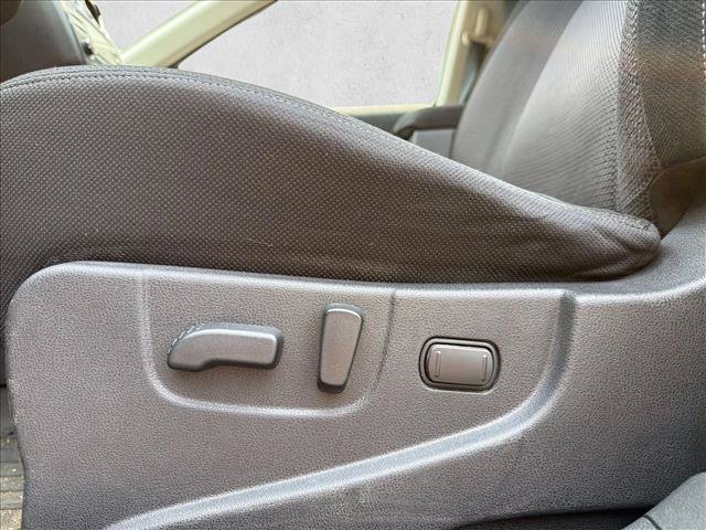 Used 2013 Nissan Rogue SV FWD image 13