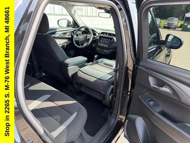 Used 2023 Chevrolet TrailBlazer LT w/ Convenience Package AWD/4WD image 29