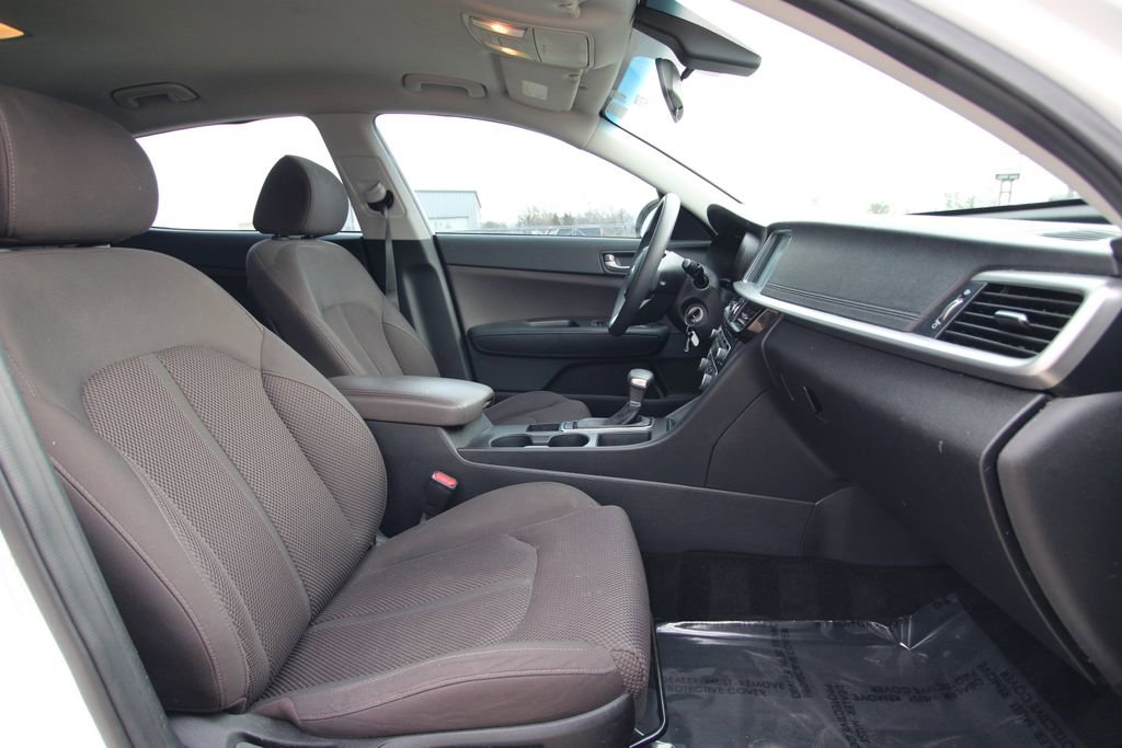 Used 2020 Kia Optima LX image 8