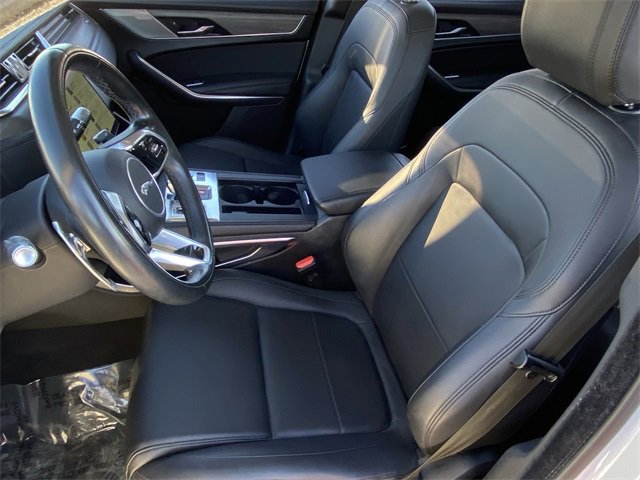 Used 2021 Jaguar F-PACE image 6
