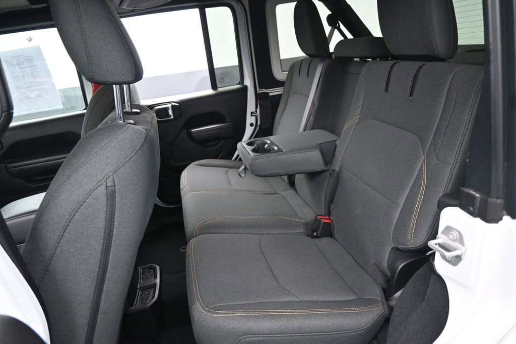 Used 2024 Jeep Wrangler Unlimited w/ Convenience Group AWD/4WD image 29