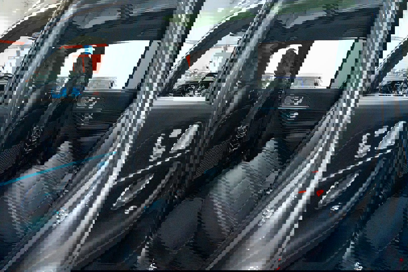 Used 2020 Mercedes-Benz GLS 450 4MATIC w/ Convenience Package image 25