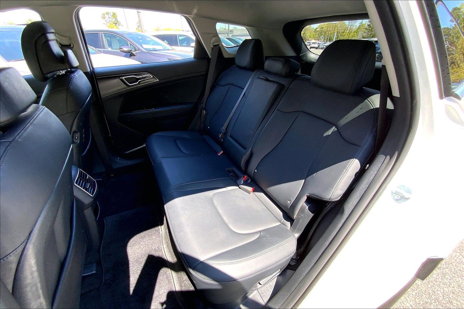 Used 2023 Kia Sportage EX AWD/4WD image 28
